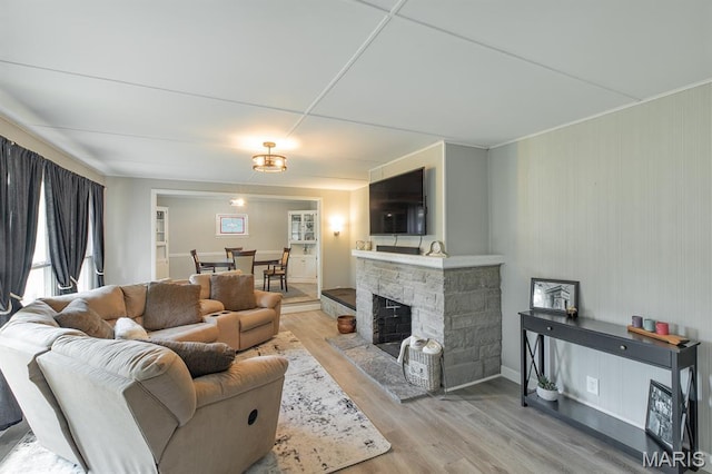 250 Hi Pointe Pl, East Alton, IL 62024 - living area featuring light wood-style floors and a fireplace