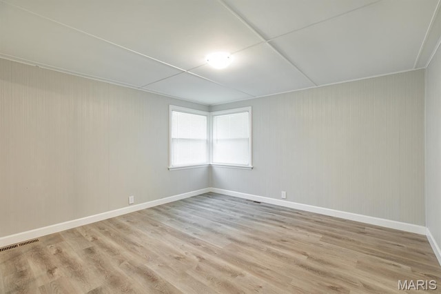 250 Hi Pointe Pl, East Alton, IL 62024 - unfurnished room featuring wood finished floors and baseboards