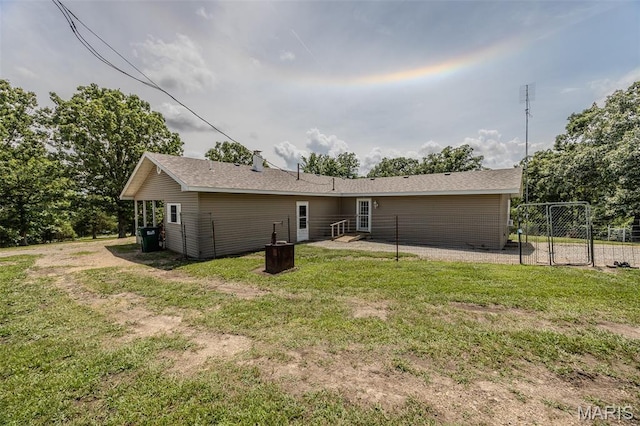 30053 Emily Ln, Lebanon, MO 65536 - rear view of property featuring a gate