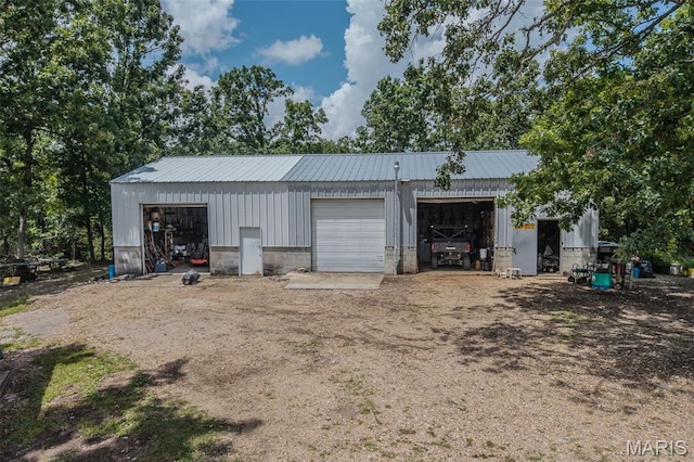 30053 Emily Ln, Lebanon, MO 65536 - view of detached garage