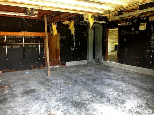 4612 Wood Duck Rd, Pinckneyville, IL 62274 - view of garage