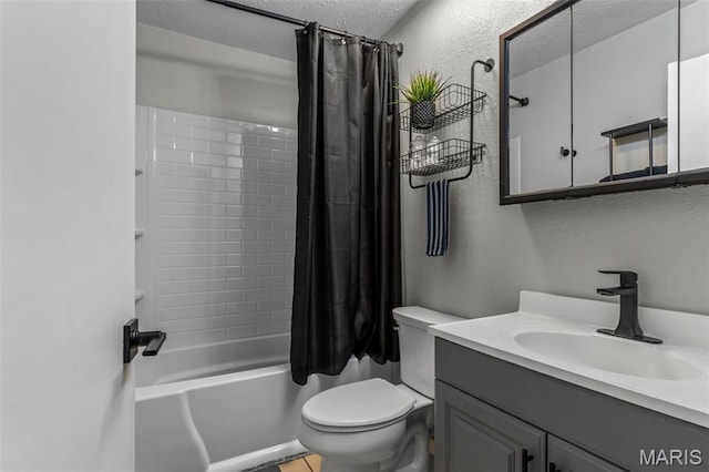 112 Dale Dr, Hillsboro, MO 63050 - bathroom featuring vanity, shower / bathtub combination with curtain, a textured wall, and a textured ceiling