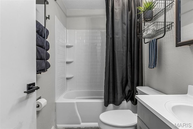 112 Dale Dr, Hillsboro, MO 63050 - full bath featuring shower / bathtub combination with curtain and vanity