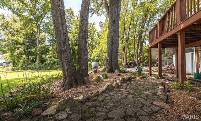 920 E 7th St, Rolla, MO 65401 - view of green lawn featuring a deck