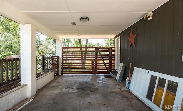 920 E 7th St, Rolla, MO 65401 - view of covered porch