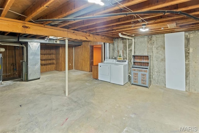 607 Sparrow Ct, Troy, IL 62294 - unfinished below grade area featuring washer and dryer and heating unit
