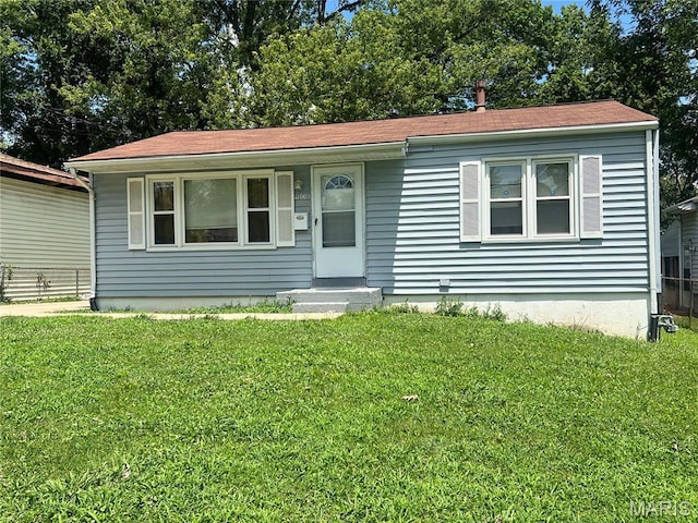 11005 Florence Ave, Saint Ann, MO 63074 - view of front facade with a front yard