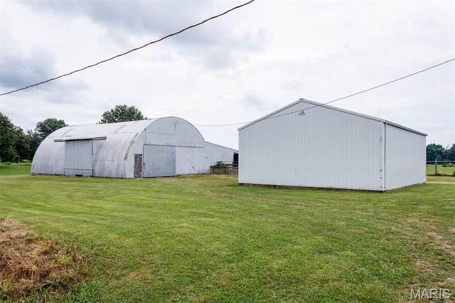 18347 Windy Hill Rd, Staunton, IL 62088 - view of pole building with a yard