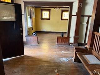 570 Washington Pl E, St Louis, IL 62205 - entryway featuring wood finished floors and ornate columns