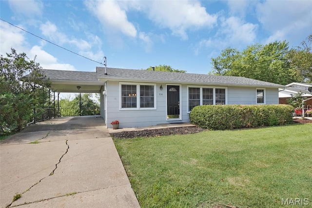 114 Macarthur St, New Haven, MO 63068 - single story home featuring a front yard, a carport, and concrete driveway