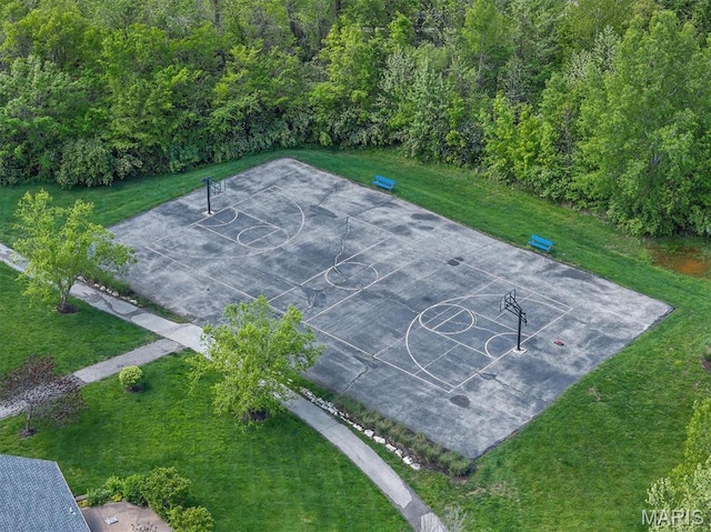 32 Brushy Brook Ct, Ofallon, MO 63366 - view of basketball court with community basketball court and a yard
