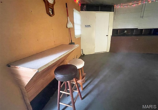 304 W Oak St, Dexter, MO 63841 - interior space