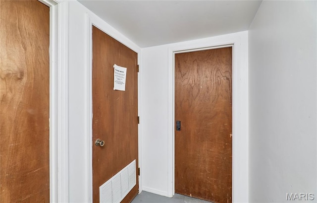 922 Claytonbrook Dr Unit 2, Ballwin, MO 63011 - view of entryway