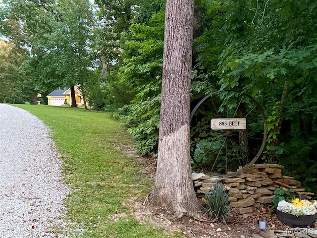 885 Oak Pass Ln, Sullivan, MO 63080 - view of grassy yard