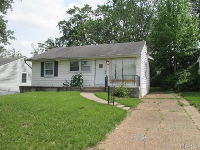 338 Lancashire Rd, Saint Louis, MO 63137