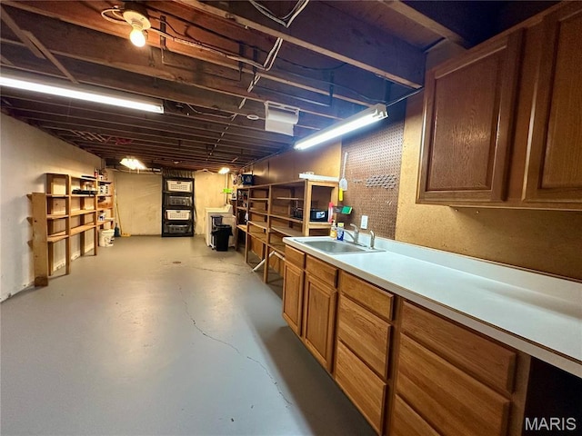 918 E 7th St, Rolla, MO 65401 - finished basement featuring a sink