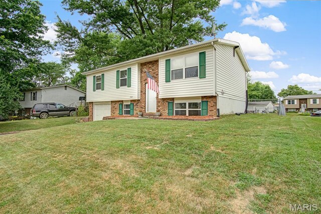 17615 Lesabre Ct, Brighton, IL 62012