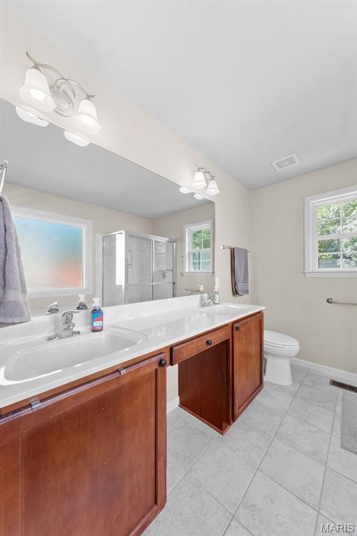 545 Sceptre Rd, Wentzville, MO 63385
