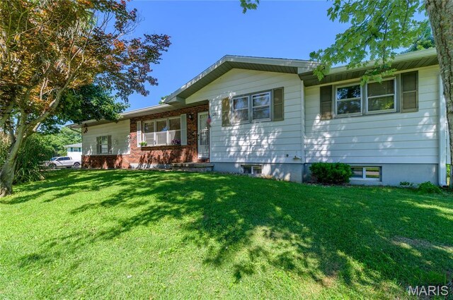 1201 Hull Valley Dr, Waynesville, MO 65583