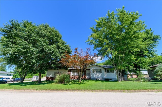1201 Hull Valley Dr, Waynesville, MO 65583