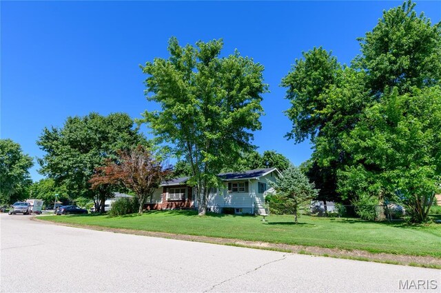 1201 Hull Valley Dr, Waynesville, MO 65583