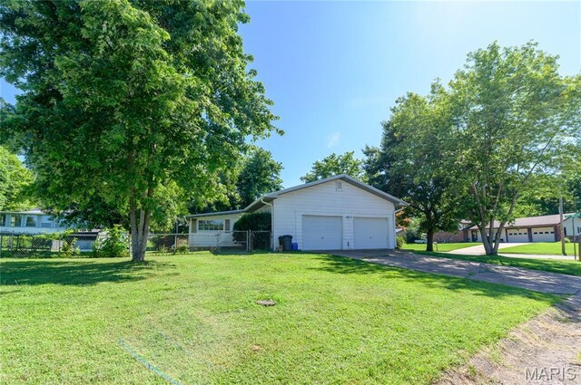 1201 Hull Valley Dr, Waynesville, MO 65583
