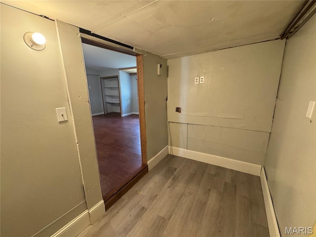 207 Cordia Ave, Potosi, MO 63664 - hallway featuring wood finished floors and baseboards