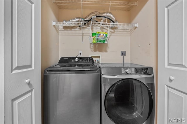 1817 Partridge Pl, Edwardsville, IL 62025 - laundry area with separate washer and dryer