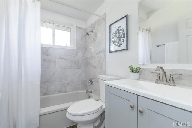 10141 Ventura Dr, Ferguson Township, MO 63136 - full bathroom featuring vanity and shower / bath combo