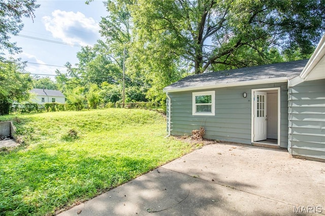 10141 Ventura Dr, Ferguson Township, MO 63136 - view of green lawn with a patio