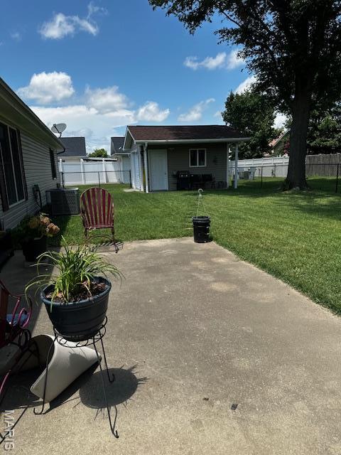 1010 Pine St, Sikeston, MO 63801 - view of patio / terrace