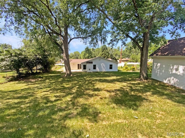 248 Ramsey Ln, Ballwin, MO 63021 - view of yard