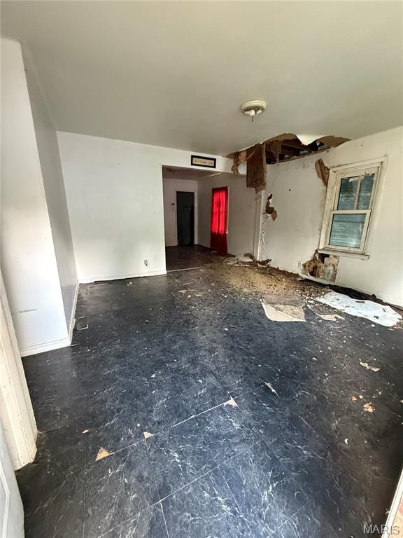 8030 Aline Ave, Berkeley, MO 63134 - view of unfurnished living room