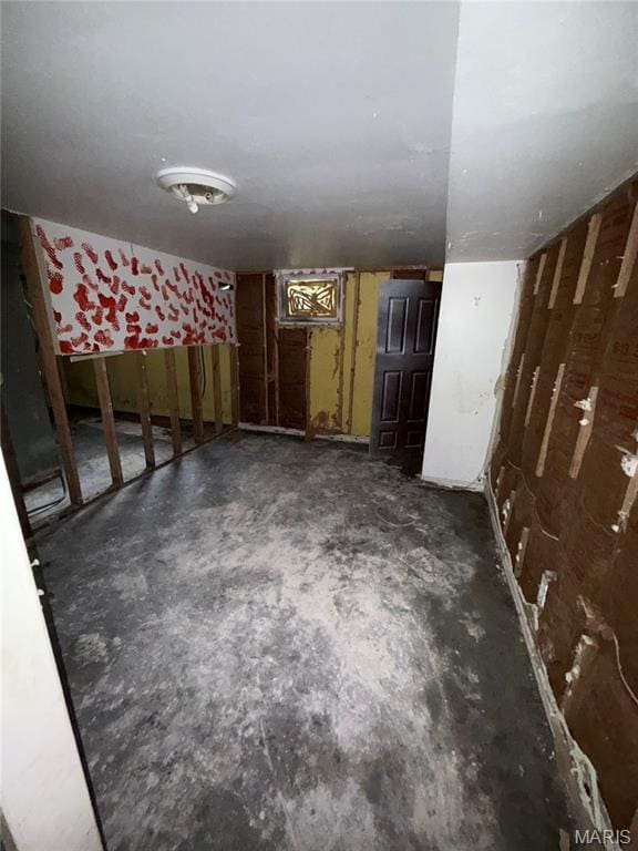 8030 Aline Ave, Berkeley, MO 63134 - view of unfinished below grade area