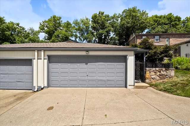 775 Knickerbacker Dr, Manchester, MO 63021 - view of garage