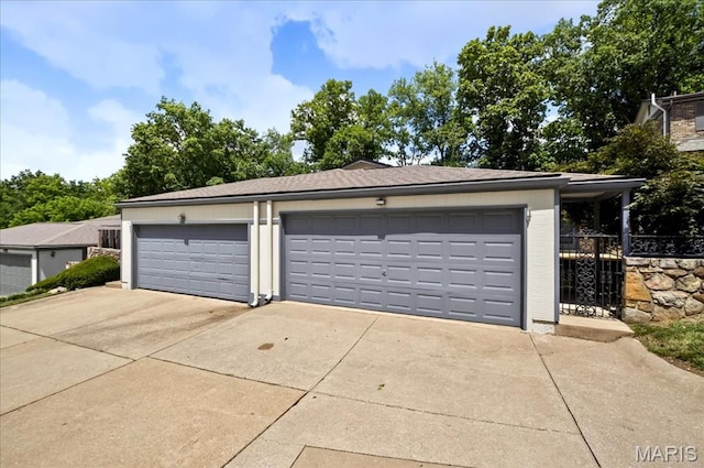 775 Knickerbacker Dr, Manchester, MO 63021 - view of garage