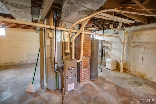 194 S Pence St, East Alton, IL 62024 - basement with water heater