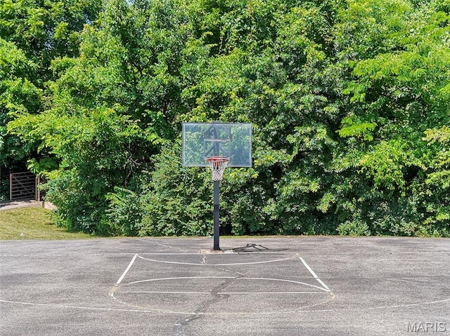 231 Flint Brook Dr, Ofallon, MO 63366 - view of sport court featuring community basketball court