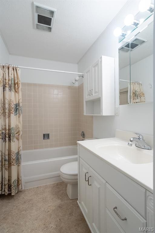 5593 Baronridge Dr Unit 7, Saint Louis, MO 63129 - full bath with vanity and shower / tub combo with curtain