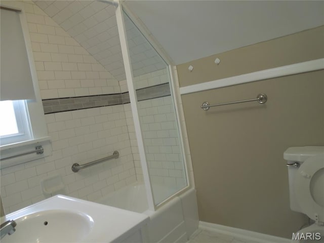 631 Starr St, Nokomis, IL 62075