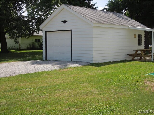 631 Starr St, Nokomis, IL 62075