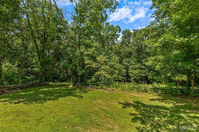 5090 Green Hills Rd, Festus, MO 63028 - view of grassy yard featuring a view of trees