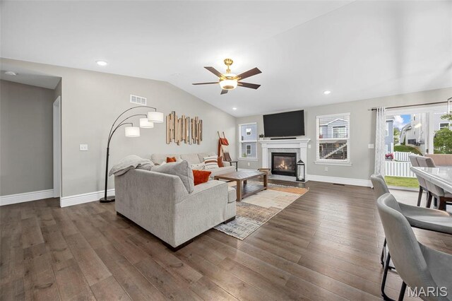 649 Wilmer Meadow Dr, Wentzville, MO 63385
