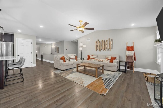649 Wilmer Meadow Dr, Wentzville, MO 63385