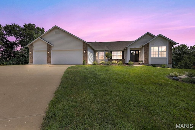 824 Whisper Creek Ct, Wentzville, MO 63385 - photo 1