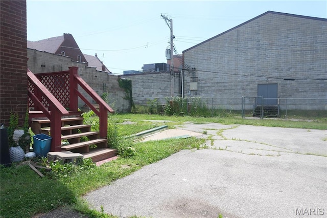 3632 Cook Ave, Saint Louis, MO 63113 - view of yard with stairs