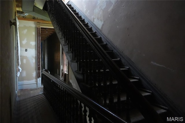3632 Cook Ave, Saint Louis, MO 63113 - view of staircase