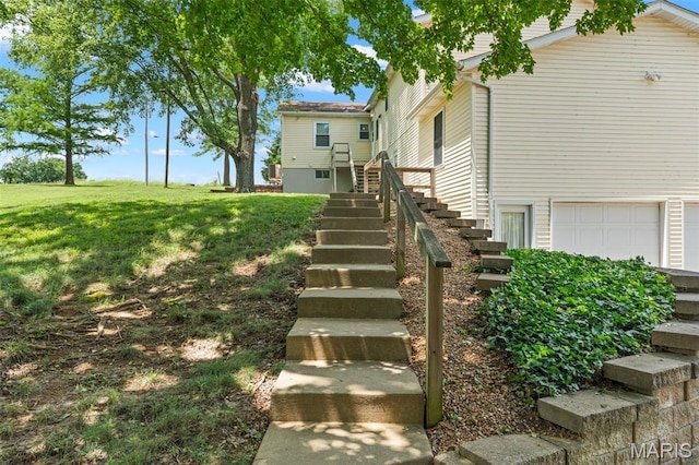 4840 S Point Rd, Washington, MO 63090 - view of green lawn with stairway