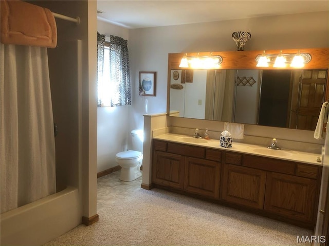 4840 S Point Rd, Washington, MO 63090 - full bathroom with double vanity and shower / bath combo with shower curtain
