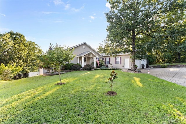 441 Rue Martel, Bonne Terre, MO 63628 - view of front facade with concrete driveway and a garage